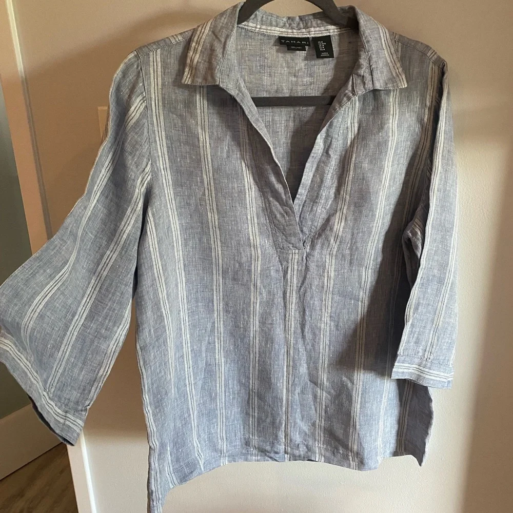 100% Linen Tahari Light Blue & White Striped Tunic Style Blouse Size Medium - Picture 1 of 6